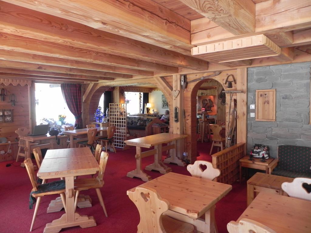 וארס Hotel Ecureuil מראה חיצוני תמונה