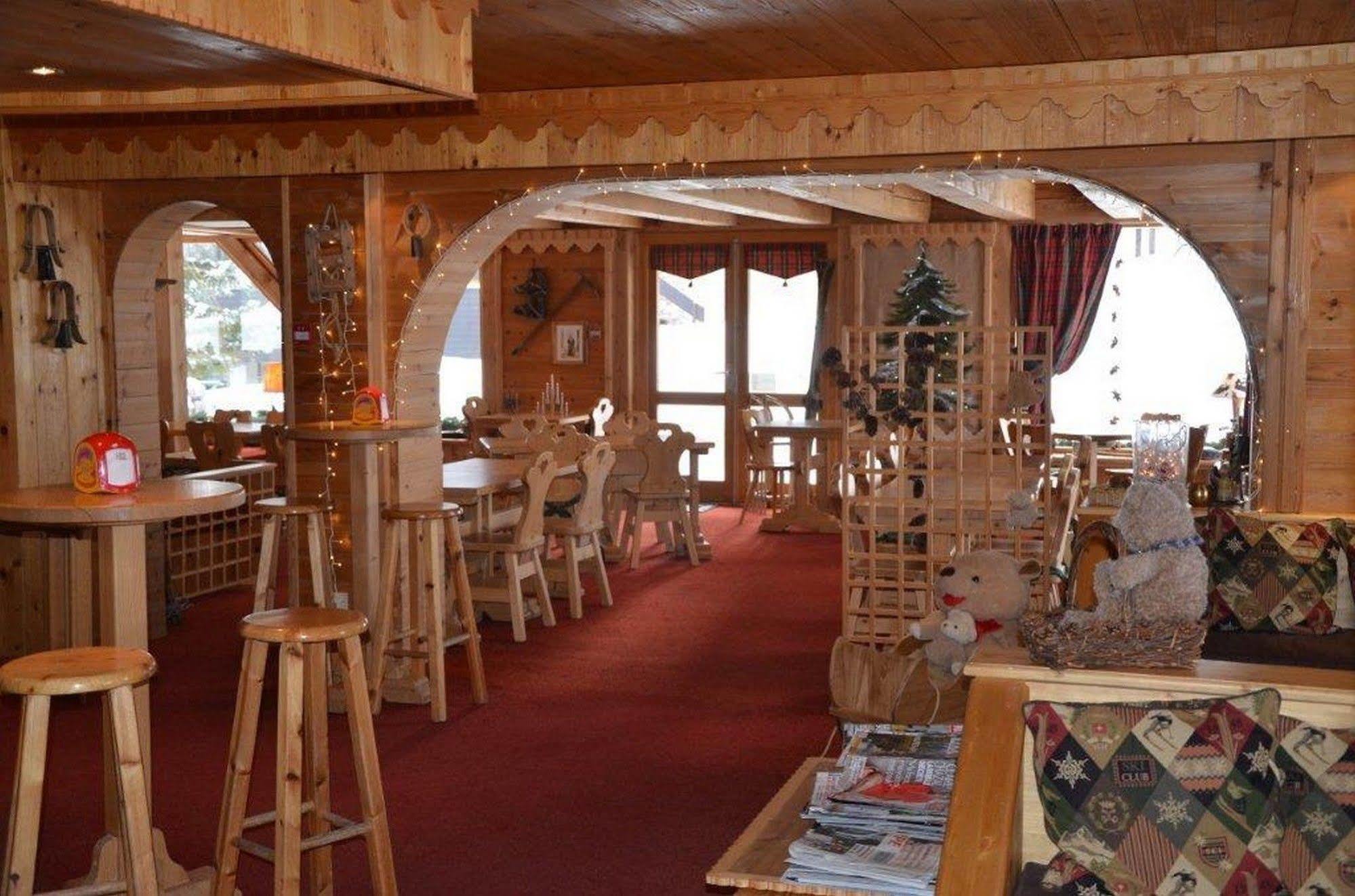 וארס Hotel Ecureuil מראה חיצוני תמונה