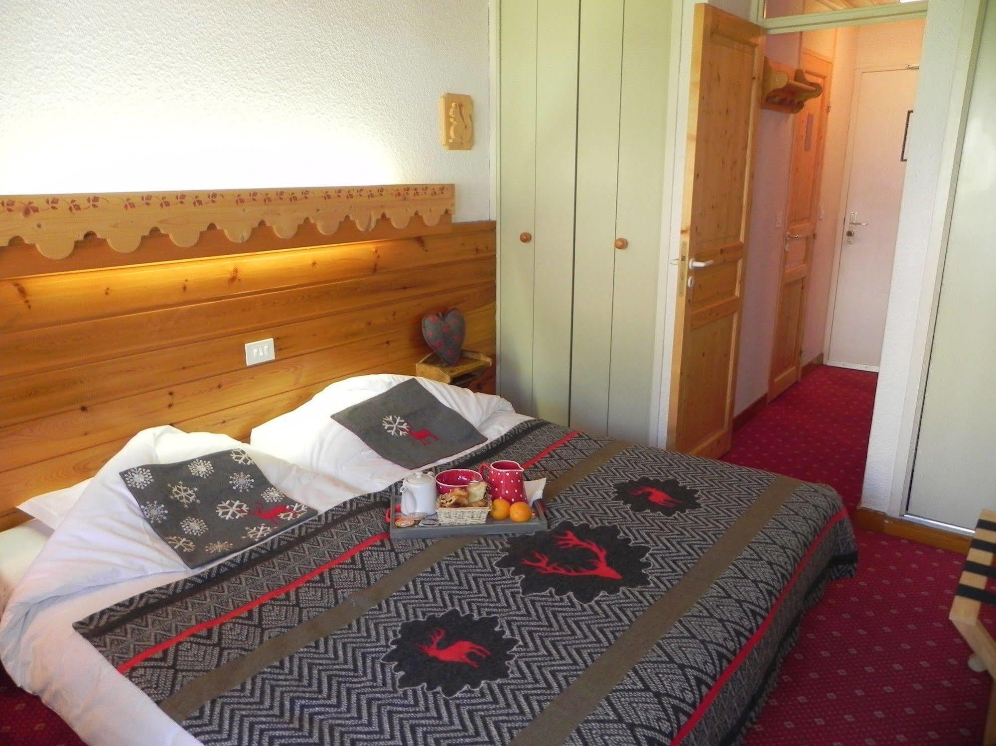 וארס Hotel Ecureuil מראה חיצוני תמונה